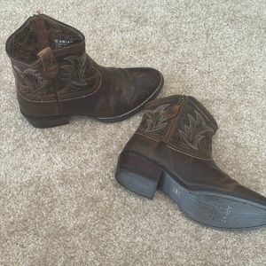 Ariat cowboy boots